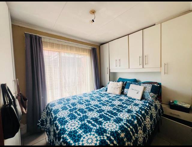 2 BEDROOM HOUSE FOR SALE IN SOSHANGUVE EAST